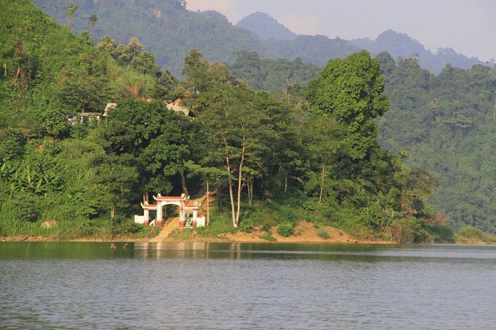 Đền Pắc Tạ