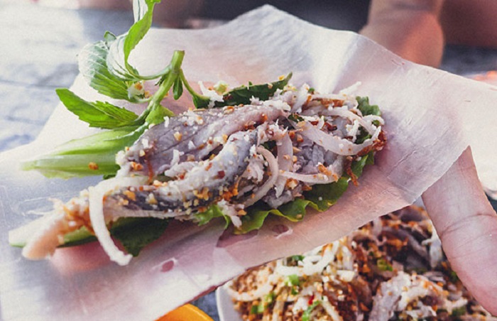 Đặc sản gỏi cá Bỗng sông Lô