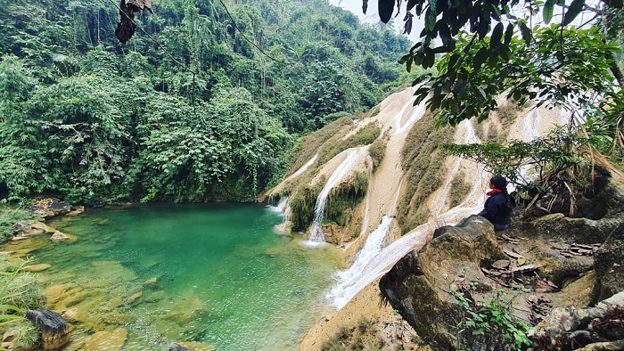 Thác Bản Ba nước trong xanh