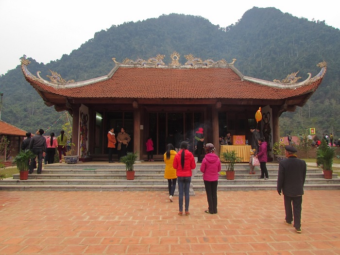 Đền Pú Bảo