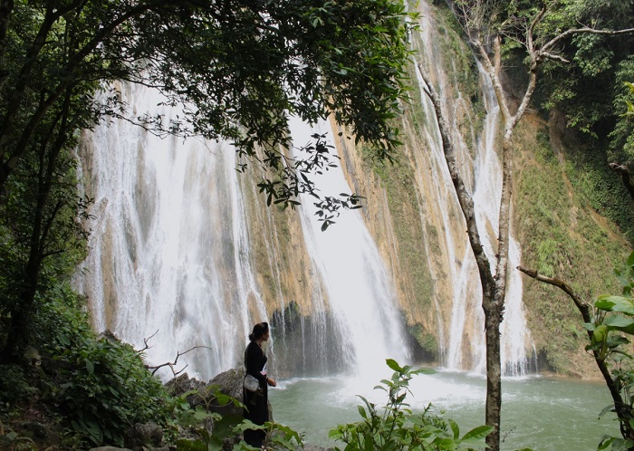 Thác Khuổi Nhi thơ mộng
